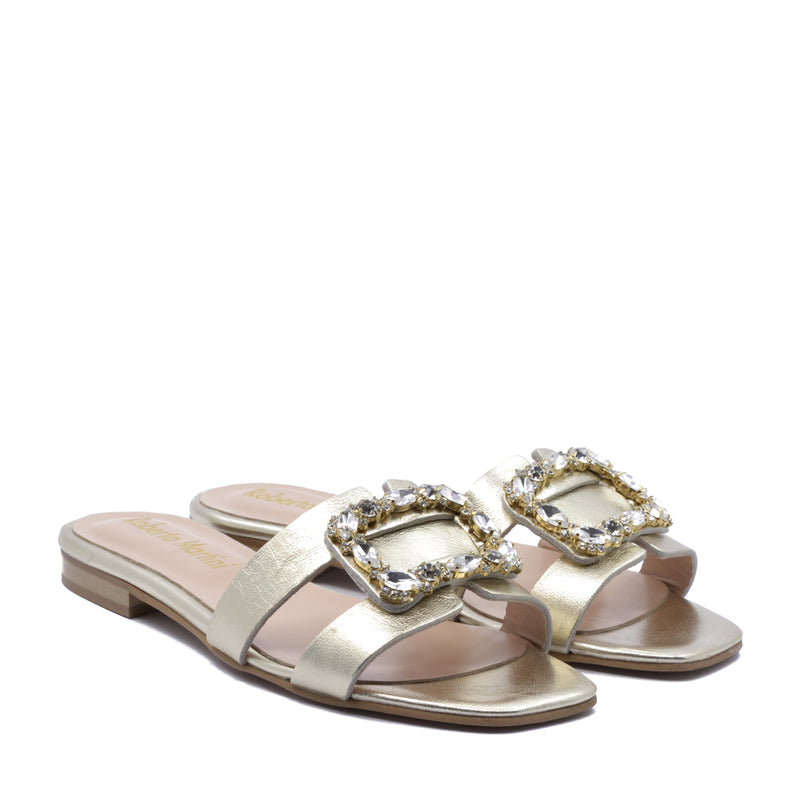 Capri flat sandal in gold laminate