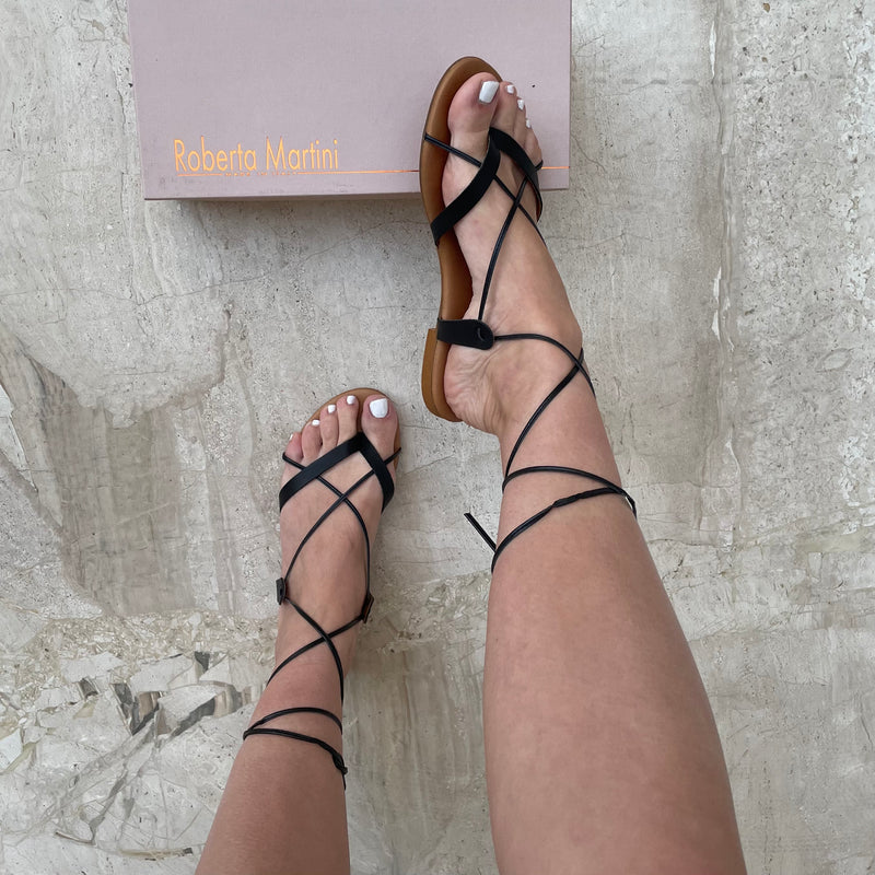 Susy Black flat sandal