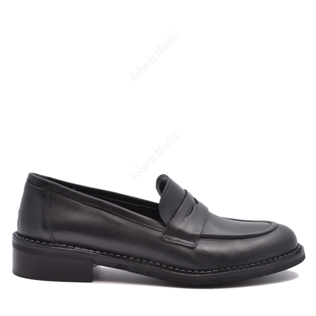 Yliana Black Moccasin