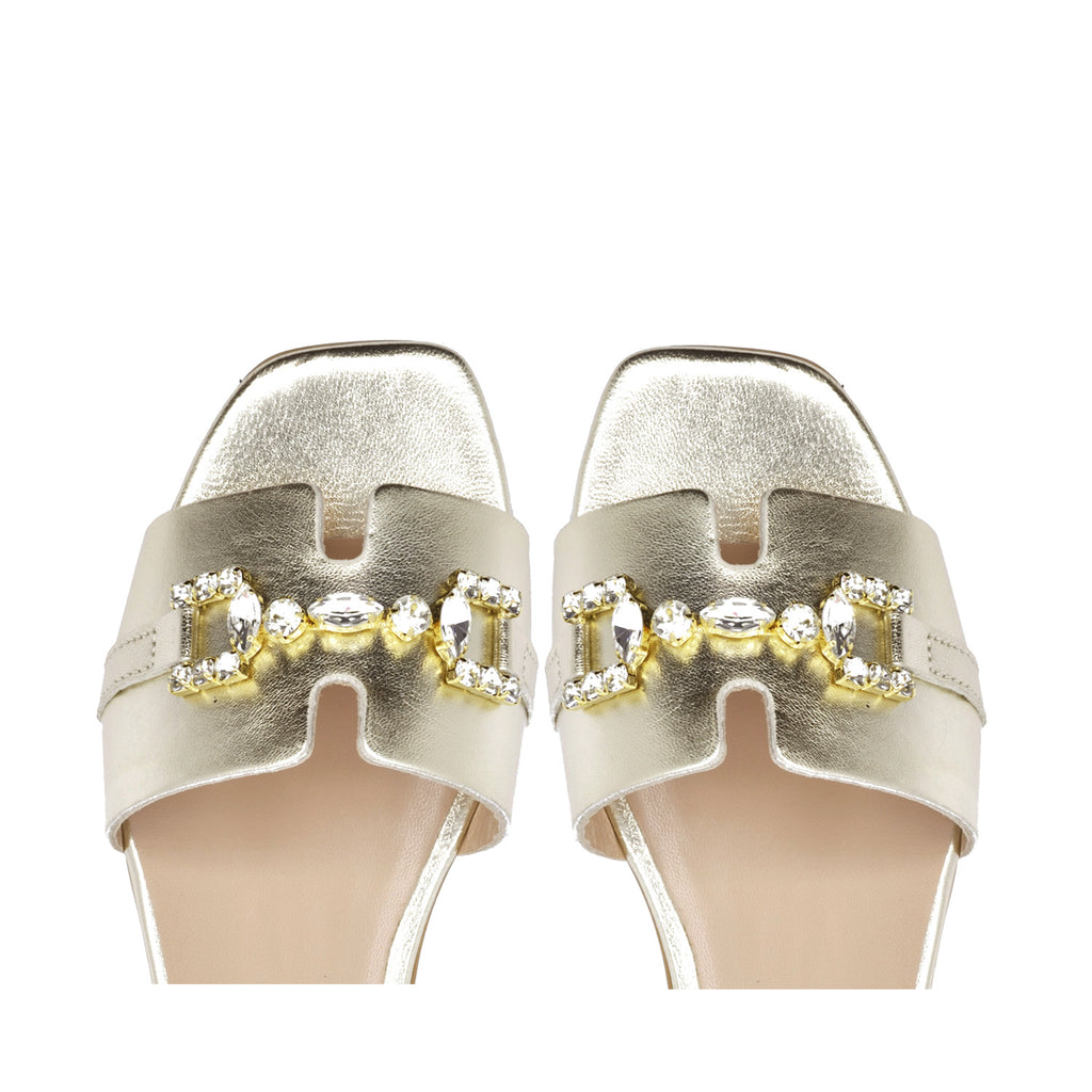 Positano flat sandal in gold laminate