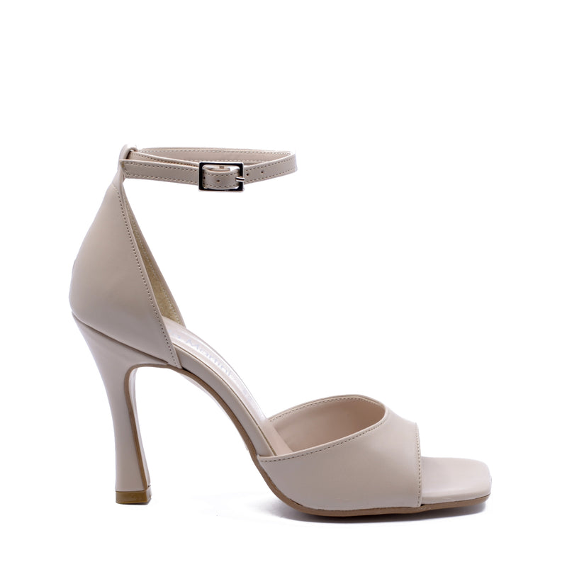 Beatrice sandal with beige strap