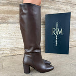 Lorena Crosta T.Moro boot