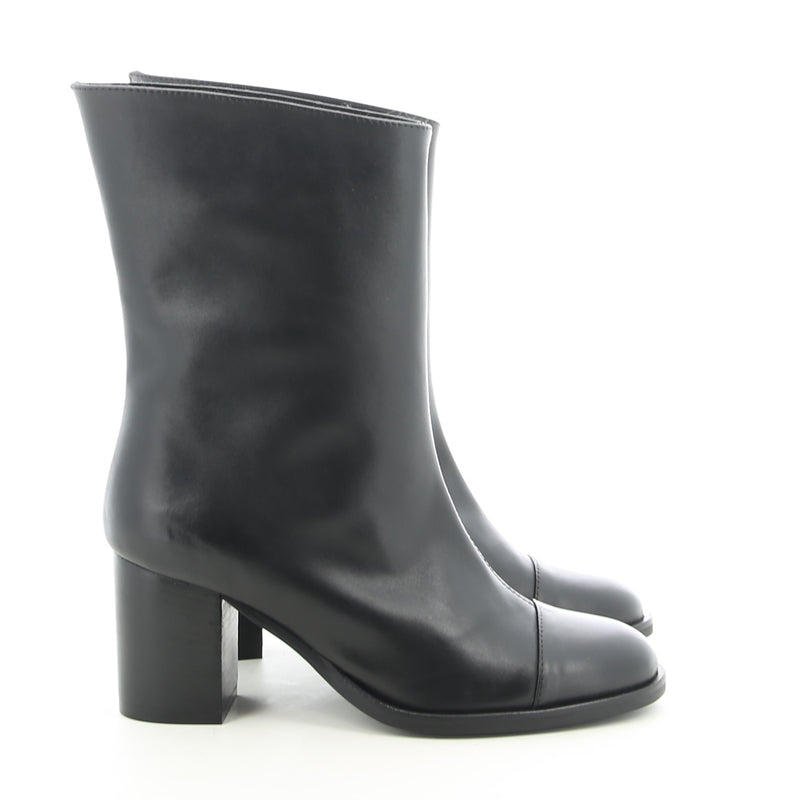 Sheila Black Leather Ankle Boot